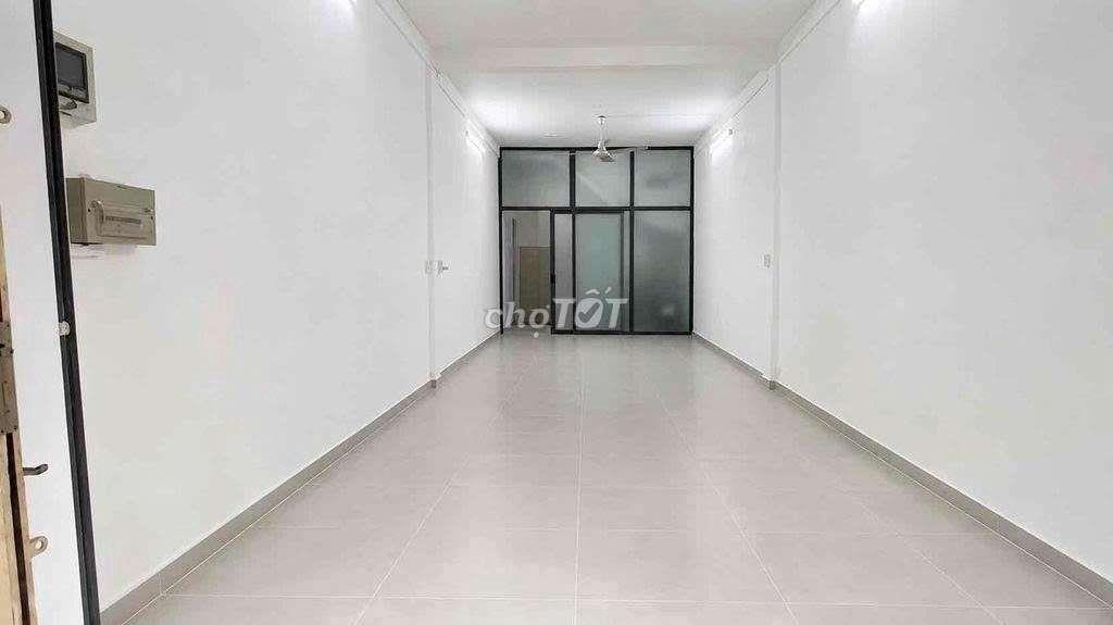 MT LÊ THỊ HỒNG GẤM, Q1. GIÁ CHỈ 2X