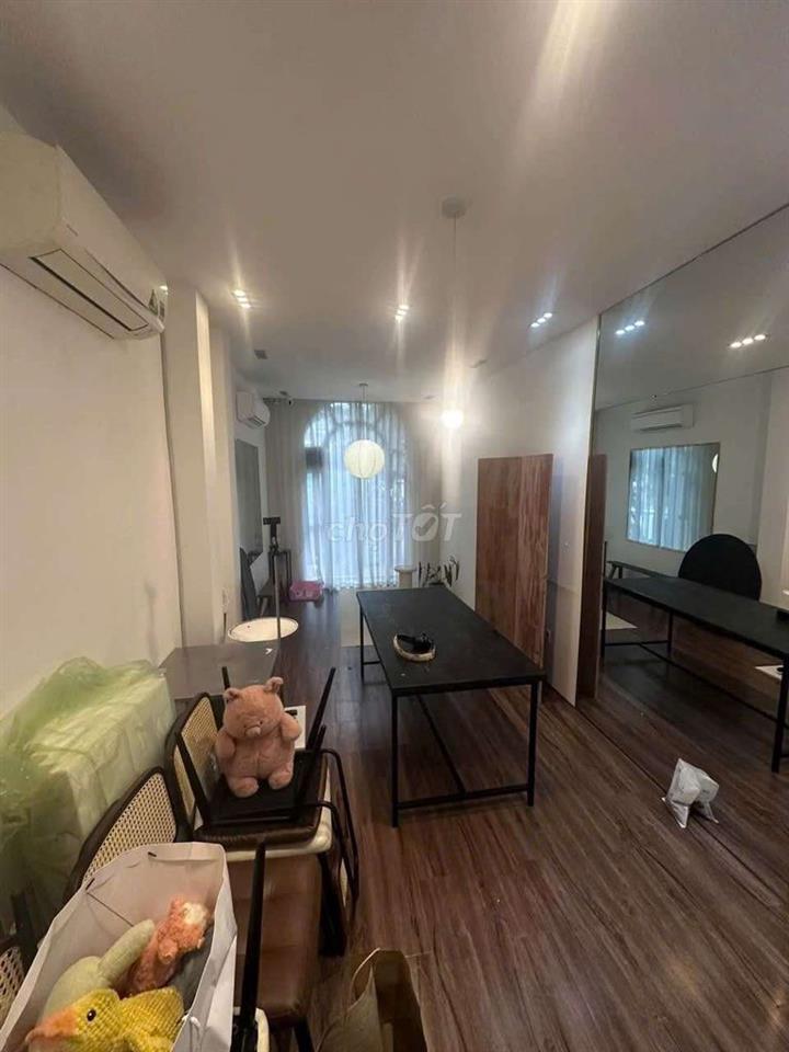 Nhà MT Nguyễn Đình Chiểu. Q3. đoạn 2 chiều, 2 tầng. Giá chỉ 2x