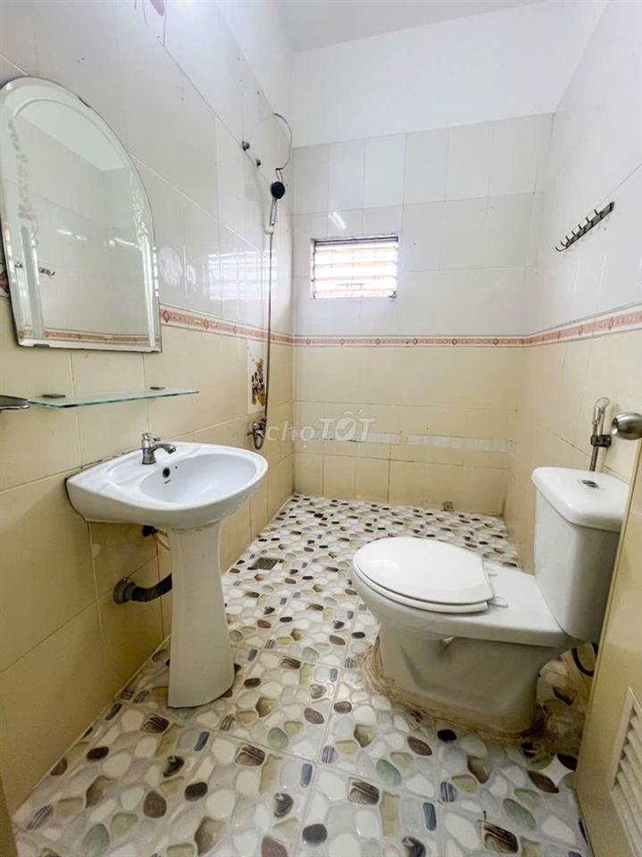 Studio đầy đủ nội thất mặt tiền trung tâm q1