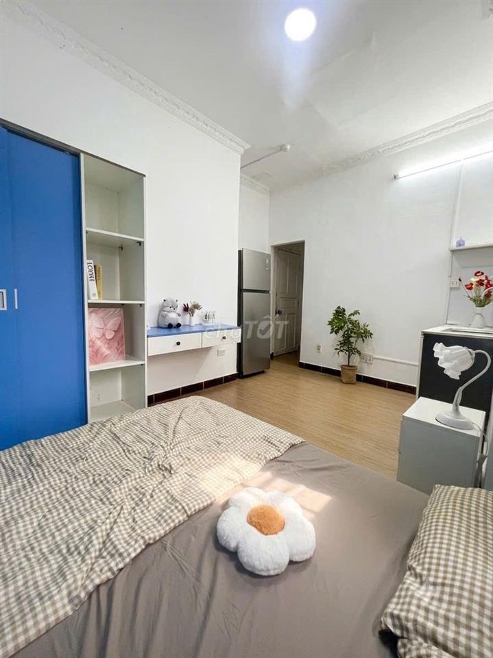 Studio đầy đủ nội thất mặt tiền trung tâm q1