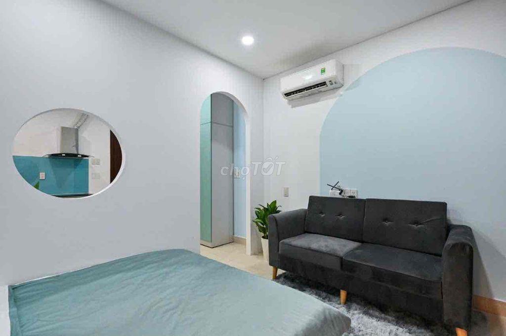 CHO THUÊ CĂN HỘ SIÊU RỘNG NGAY MẶT TIỀN QUẬN 1