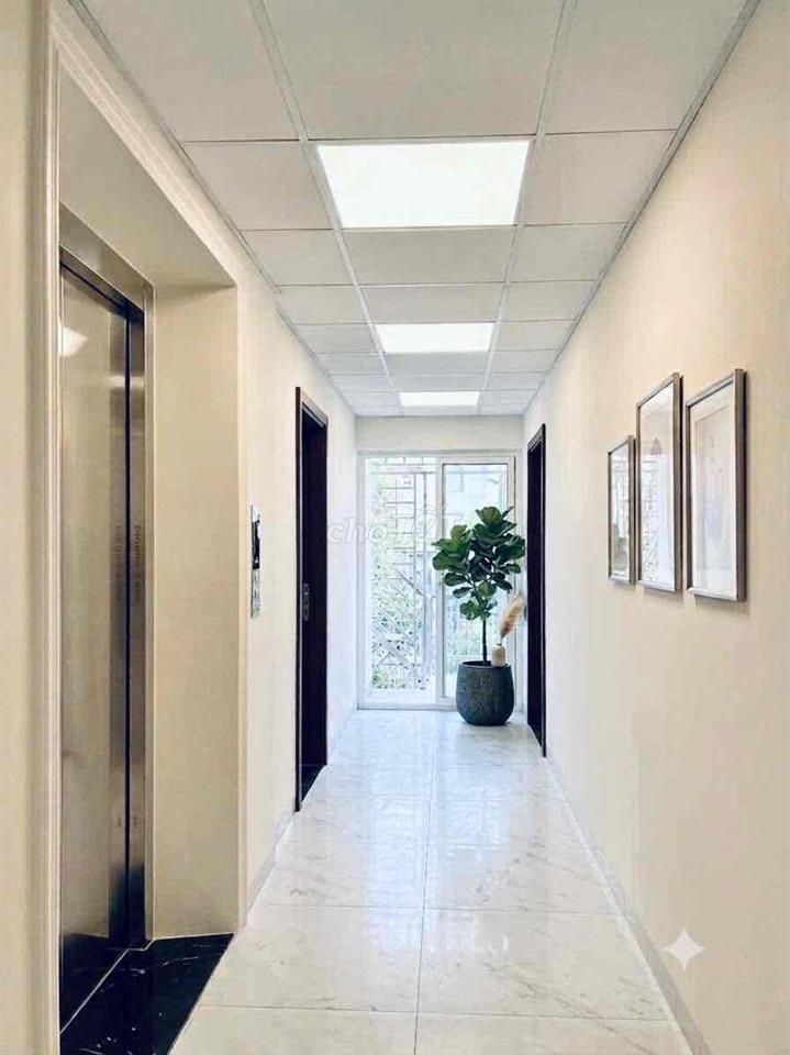 CHO THUÊ CĂN HỘ CAO CẤP 1 PHÒNG NGỦ BAN CÔNG SIÊU THOÁNG NGAY QUẬN 3