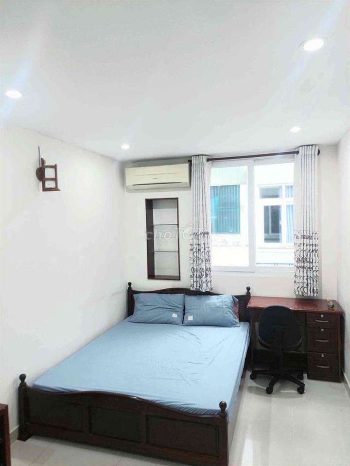 Căn hộ yên tĩnh cửa sổ quận 1