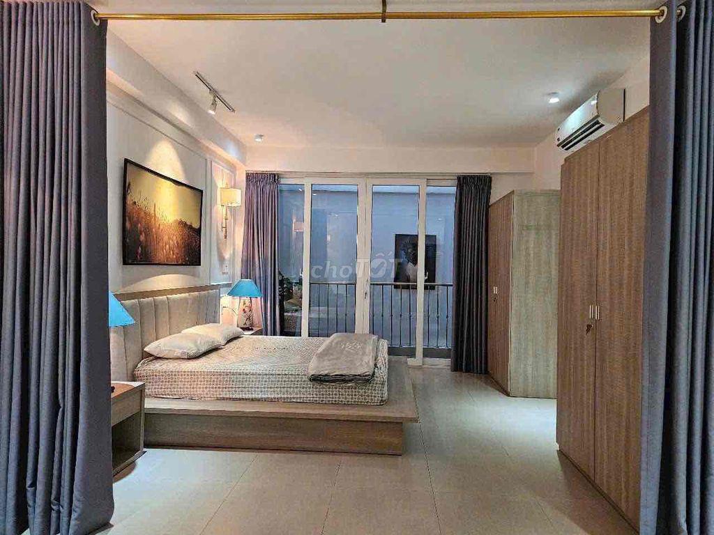 CHO THUÊ CĂN HỘ Ở KHÁNH HỘI, QUẬN 4 SIÊU XỊN, BAN CÔNG, THANG MÁY