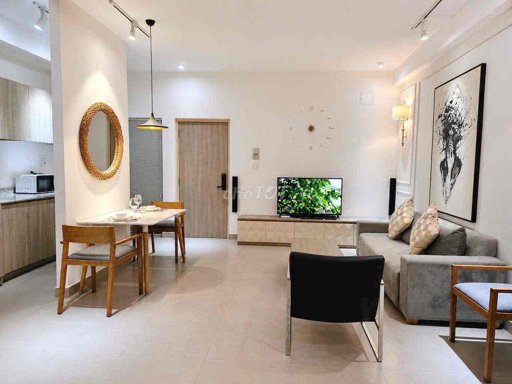 CHO THUÊ CĂN HỘ Ở KHÁNH HỘI, QUẬN 4 SIÊU XỊN, BAN CÔNG, THANG MÁY