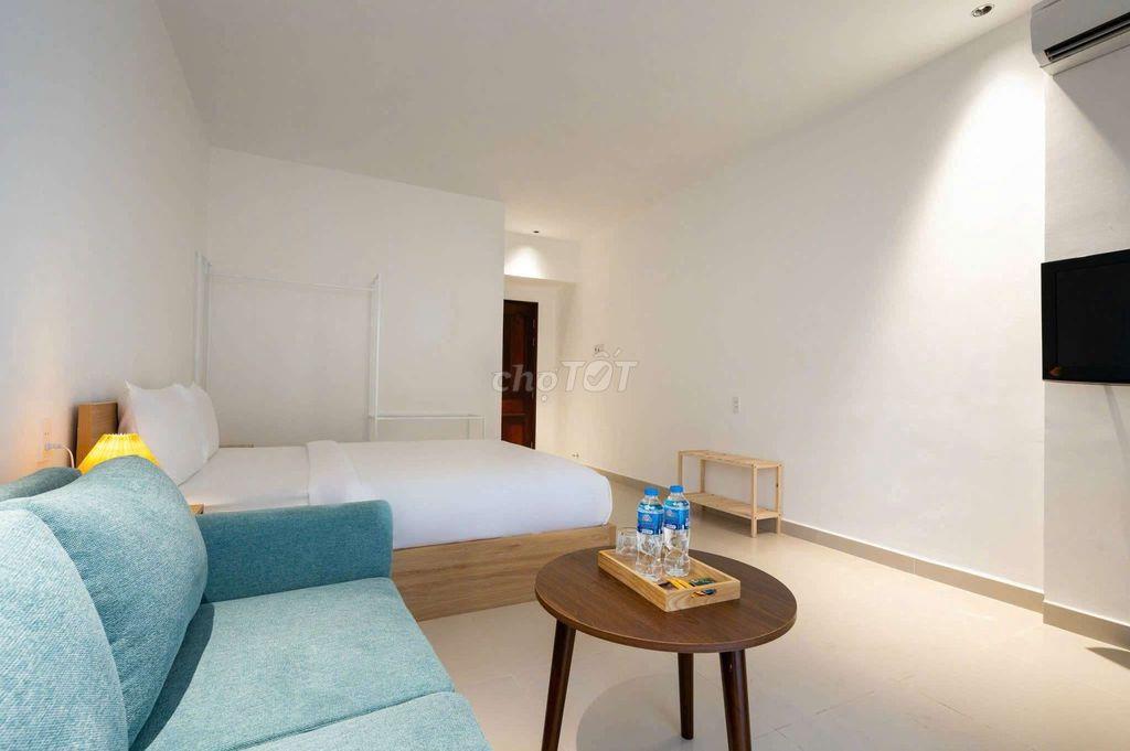 Cho thuê căn hộ 40m2 gần Hồ Con Rùa,ĐH Kinh Tế,UEH có ban công Quận 1