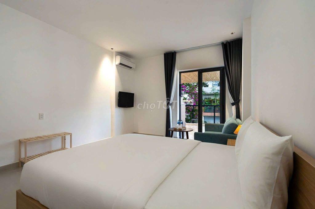 Cho thuê căn hộ 40m2 gần Hồ Con Rùa,ĐH Kinh Tế,UEH có ban công Quận 1