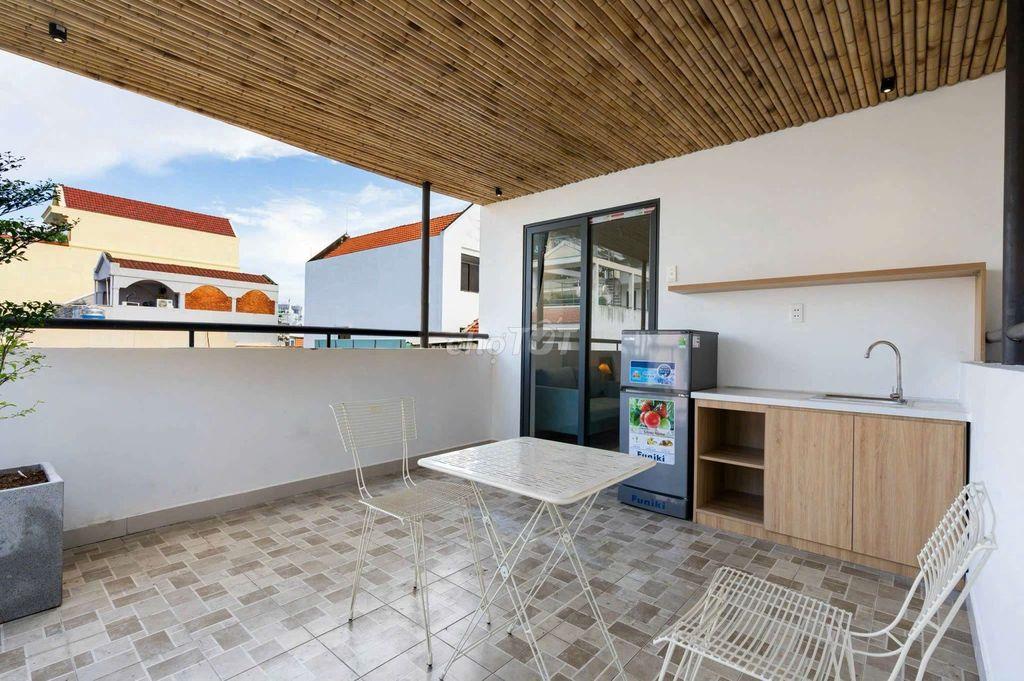 Cho thuê căn hộ 40m2 gần Hồ Con Rùa,ĐH Kinh Tế,UEH có ban công Quận 1