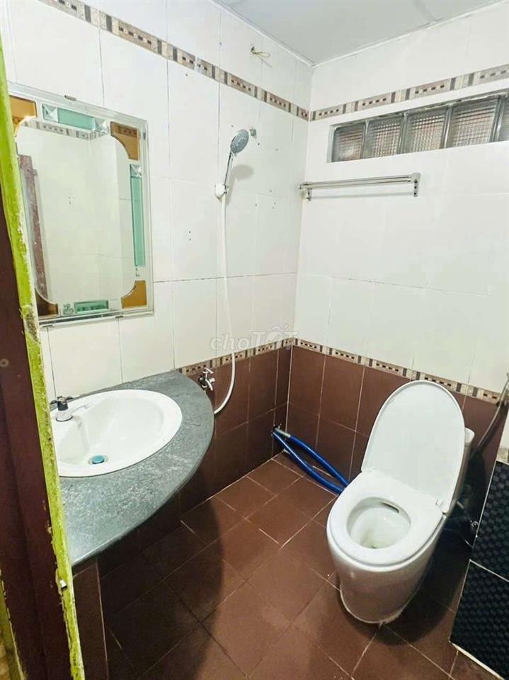 Cho thuê phòng trọ 28m2 đầy đủ nội thất Gần Vạn Hạnh Mall Quận 10
