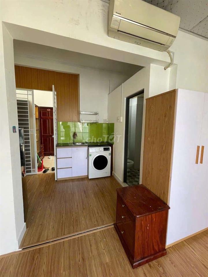 Cho thuê phòng trọ 28m2 máy giặt riêng, Gần đại học bách khoa Quận 10