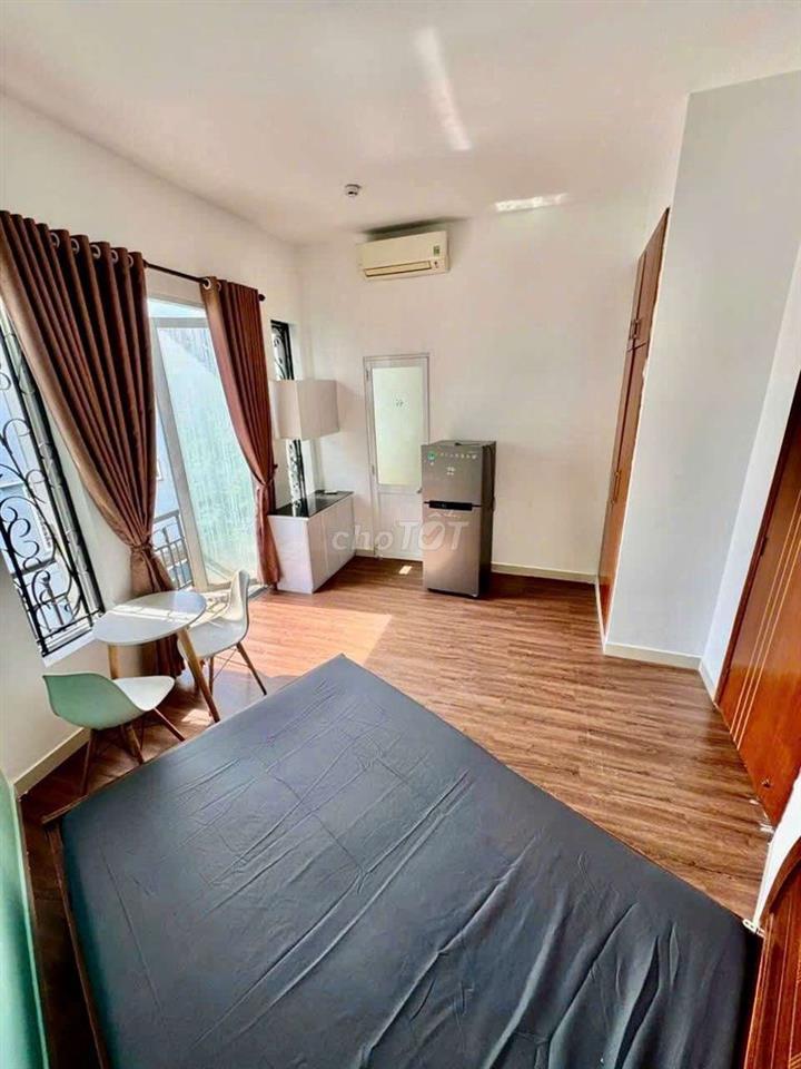 Cho thuê phòng trọ có ban công, Đường Lê Văn Sỹ,Quận 3
