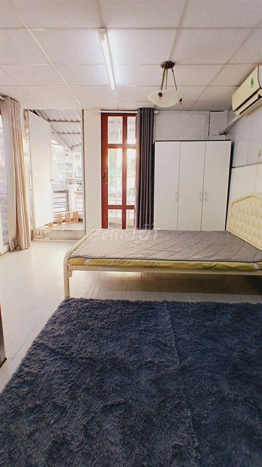Cho thuê phòng trọ 28m2 ban công chill chill gần ĐH kinh tế,UEH quận 3