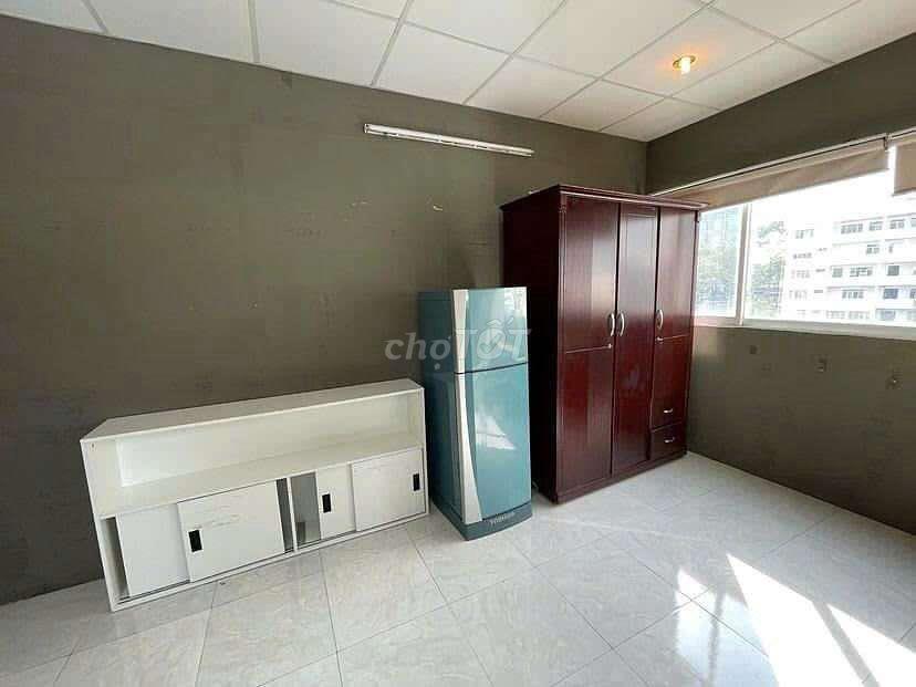 Cho thuê phòng trọ 30m2 ban công thoáng mát gần đại học y dược Quận 6