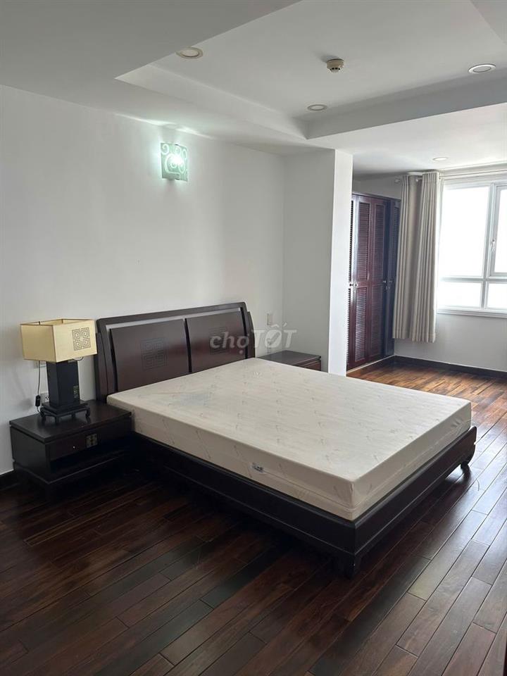 CHO THUÊ PENTHOUSE SÂN VƯỜN VIEW SÔNG – CAO ỐC BMC QUẬN 1