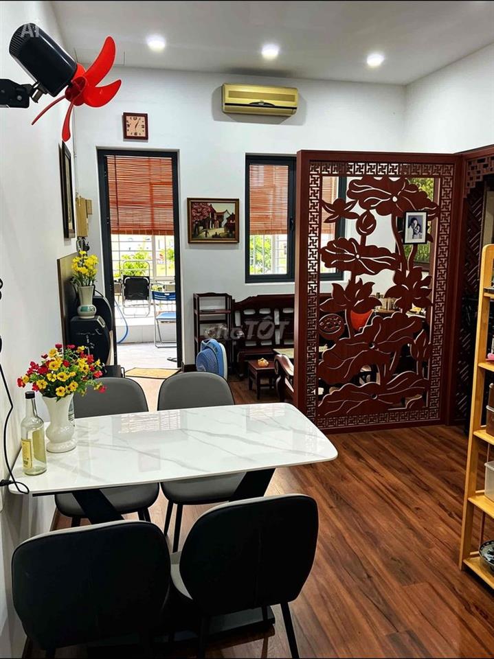 Bán CC 120E/11 Đinh Tiên Hoàng (Tầng1)