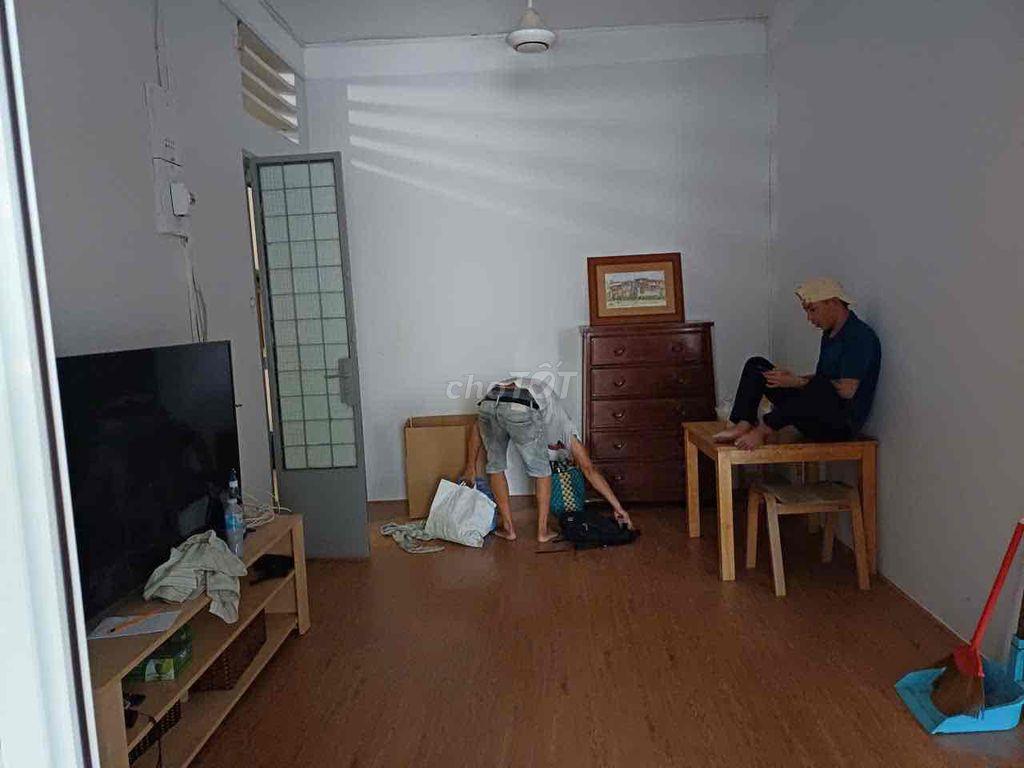[QUẬN 1] share 1 phòng QUẬN 1