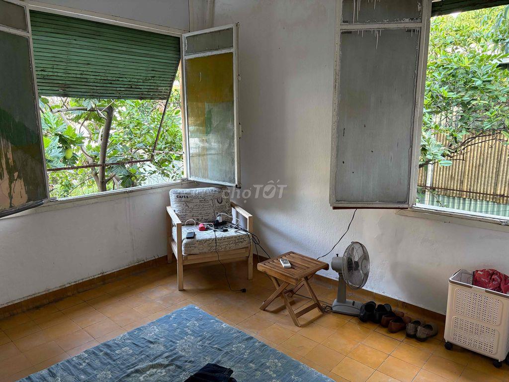 share một phòng đẹp trong căn hộ