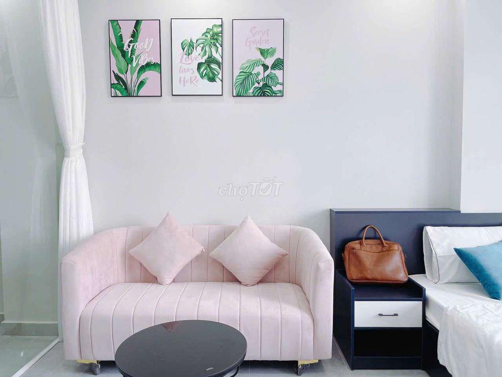Căn hộ ban công 45m2, Full nội thất, đường Lý Chính Thắng Quận 3