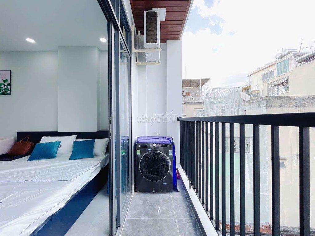 Căn hộ ban công 45m2, Full nội thất, đường Lý Chính Thắng Quận 3