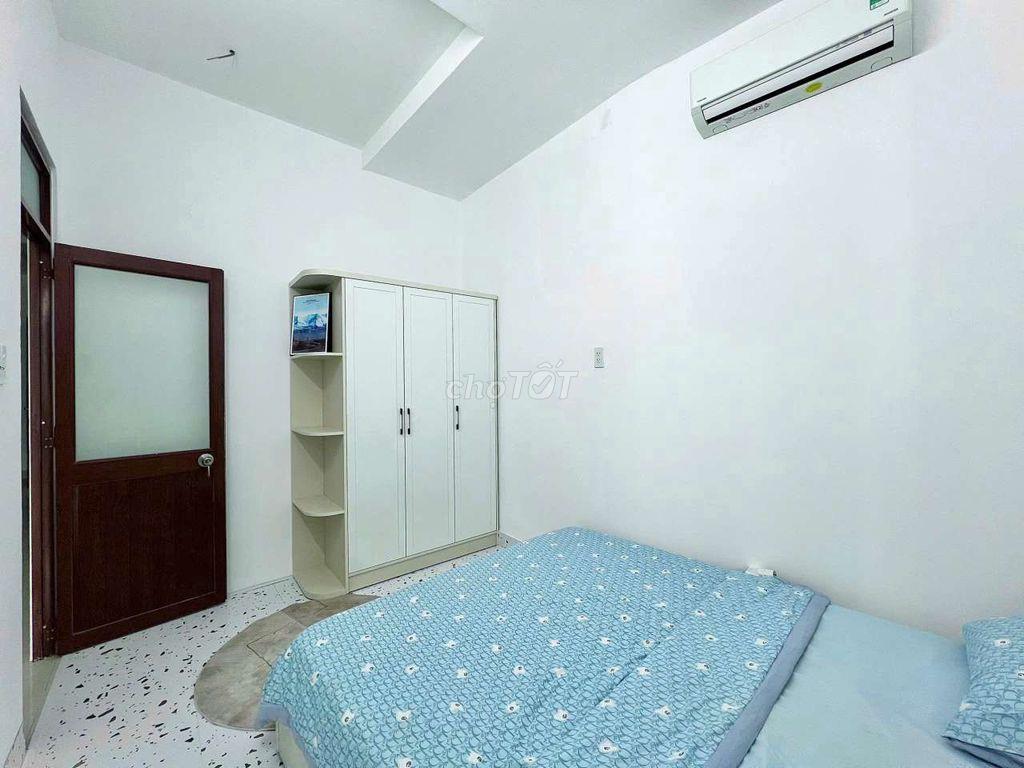 Căn Hộ 2PN 50m2, nội thất mới 100%, có ban công, Lê Văn Sỹ, Quận 3
