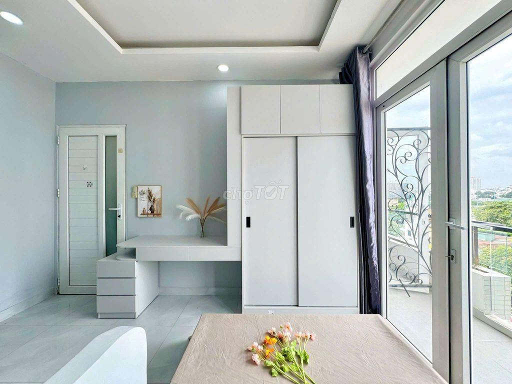 Cho thuê Studio - ban công, Full nội thất, đường Nguyễn Văn Cừ Quận 5