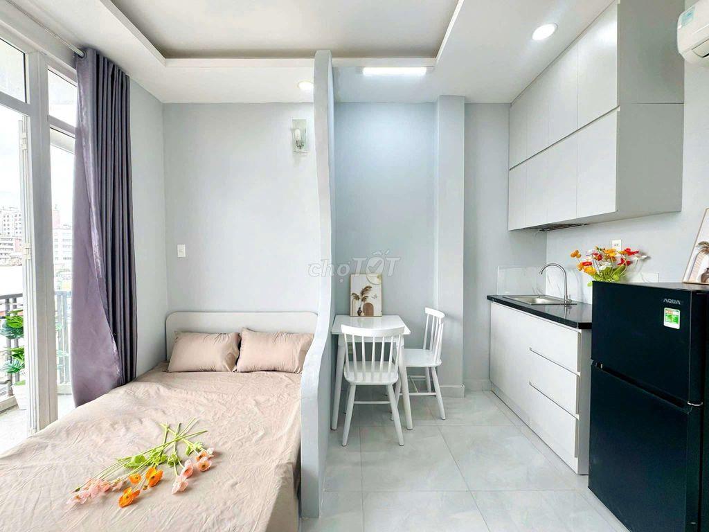 Cho thuê Studio - ban công, Full nội thất, đường Nguyễn Văn Cừ Quận 5