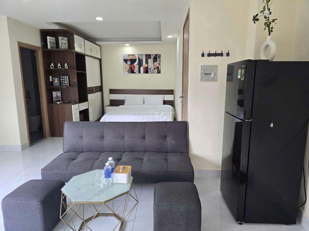 Cho thuê căn hộ studio 35m2 ban công - Hoàng Sa Q3, gần ĐH Sư Phạm