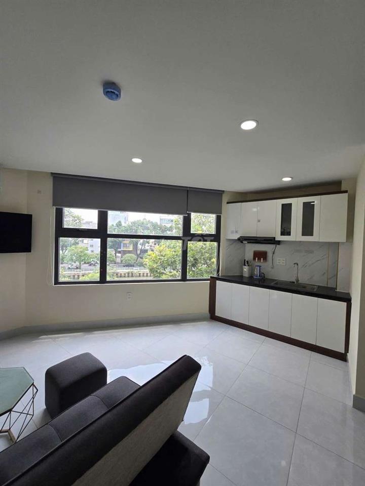 Cho thuê căn hộ studio 35m2 ban công - Hoàng Sa Q3, gần ĐH Sư Phạm