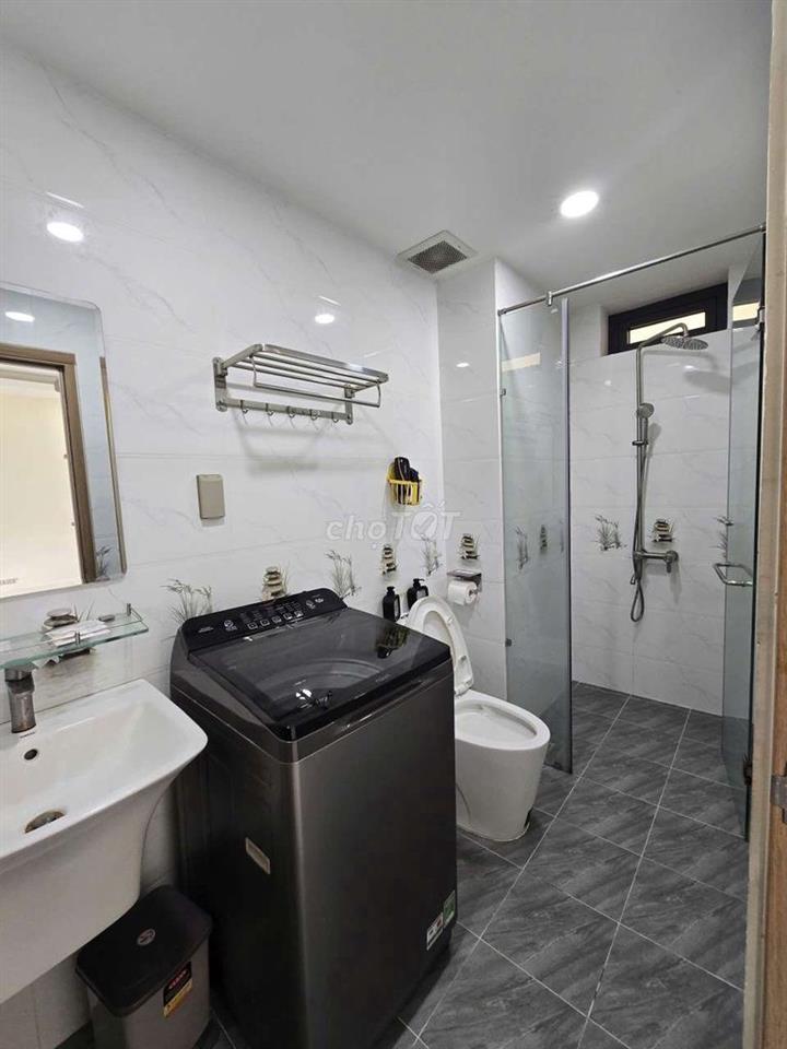 Cho thuê căn hộ studio 35m2 ban công - Hoàng Sa Q3, gần ĐH Sư Phạm