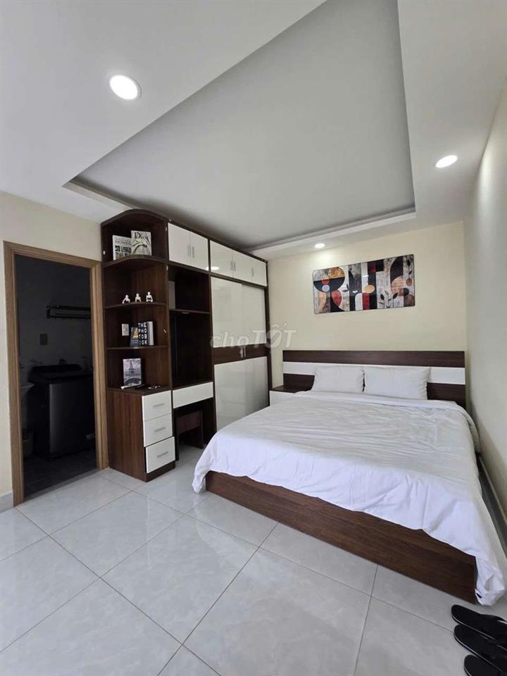 Cho thuê căn hộ studio 35m2 ban công - Hoàng Sa Q3, gần ĐH Sư Phạm