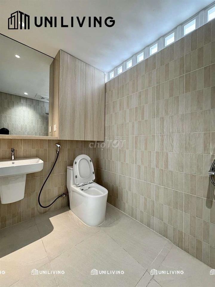 Cho thuê căn hộ 40m2 cửa sổ mới 100% - Cách Mạng Tháng 8 Q3, Chợ Hòa H