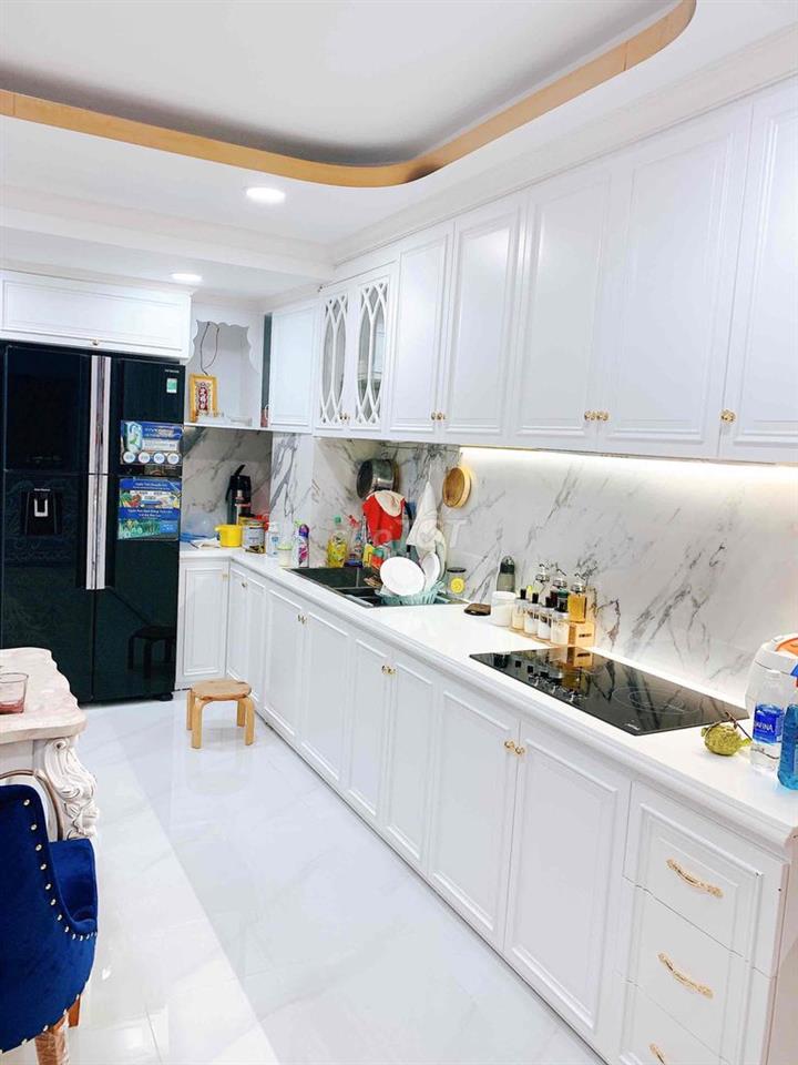 nhà đẹp nội thất đẹp có thang máy