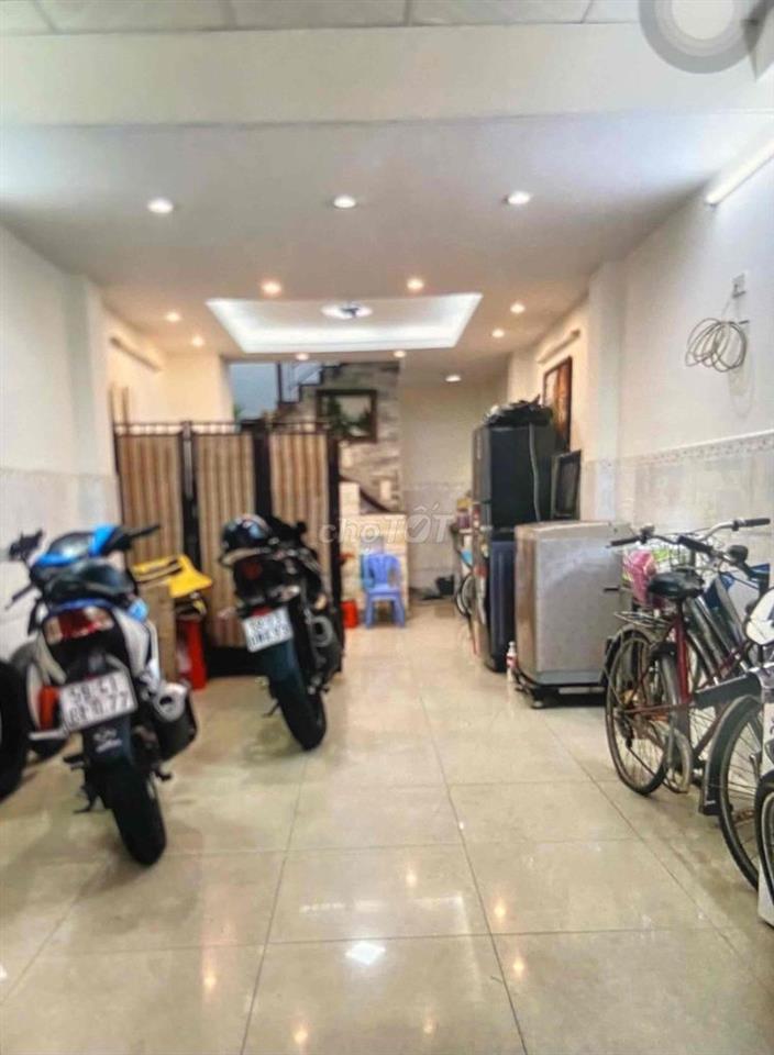 Hẻm 6m Đuờng Thành Thái Q 10, ngang 3x18m 4 tầng,