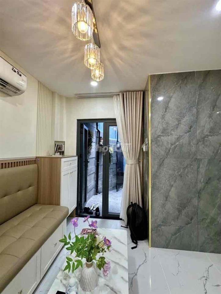 Mặt Tiền đường Tân Phước Quận 10, ngang 3,6x11m 4 tầng