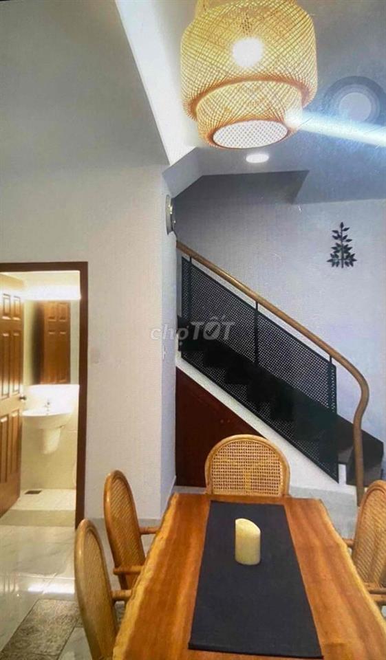 331/. Trần Bình Trọng Quận 5, Hẻm 3m ngang 2,7x8m 3 Lầu