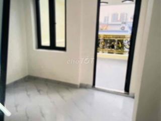 Hẻm Xe Hơi 5m Đường Nguyễn Tiểu La Q 10, ngang 3x9m 4 tầng
