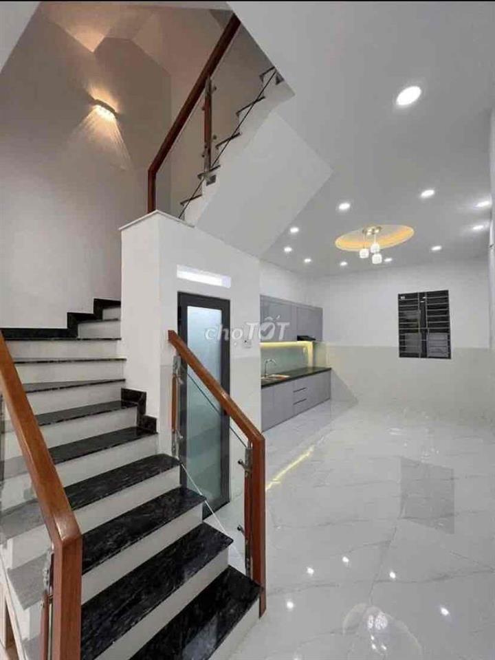 Mặt Tiền Đường Tân Phước Quận 10, ngang 3,6x11m 4 tầng