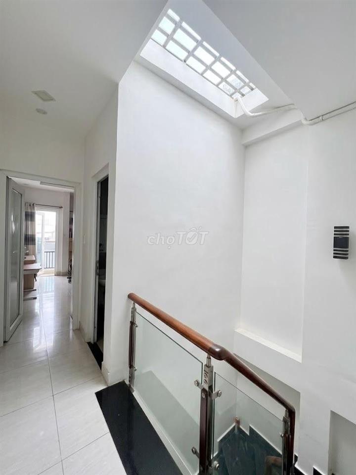 BÁN NHÀ ĐƯỜNG PHAN ĐÌNH PHÙNG Q.PN ( DT: 3.5X15M ) TRỆT, LỮNG, LẦU 6.7