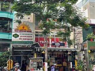 Cần bán nhà mặt tiền Hoàng Sa
