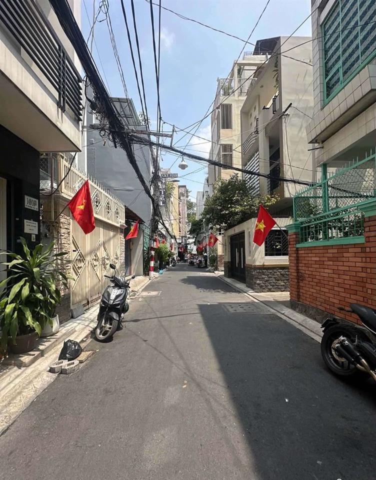 NHÀ HẺM XE HƠI, LÊ THỊ RIÊNG, Q1
