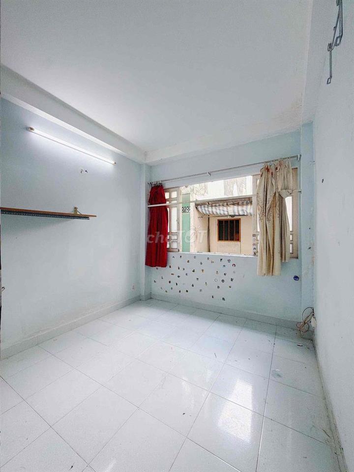 4 tầng - khu dân cư bán gấp