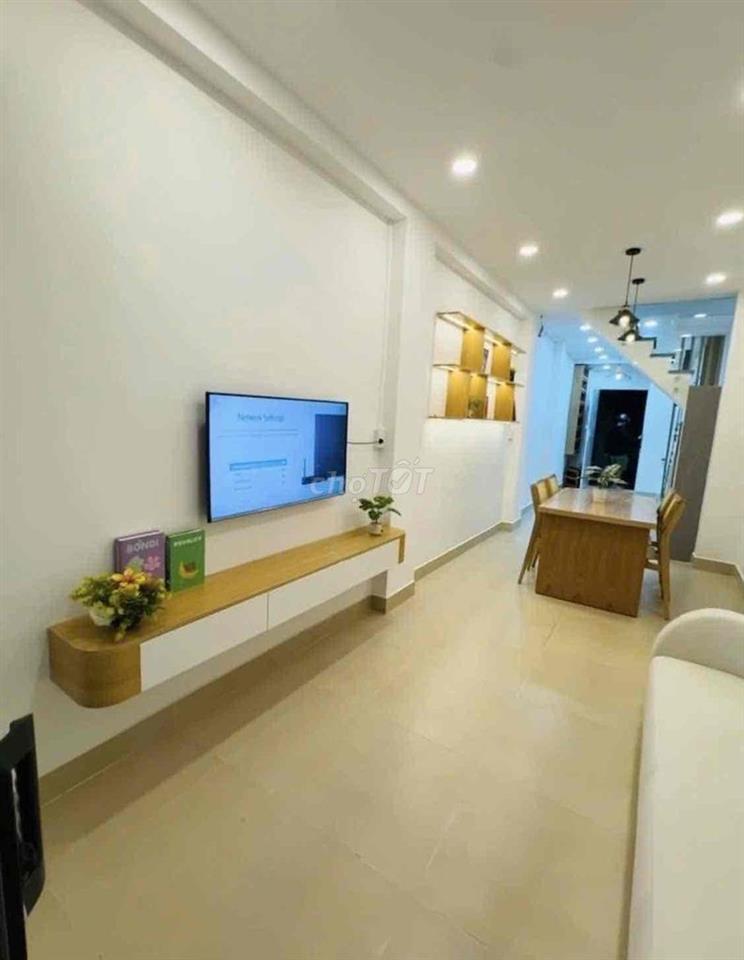 Nhà Mới khu VIP Q10