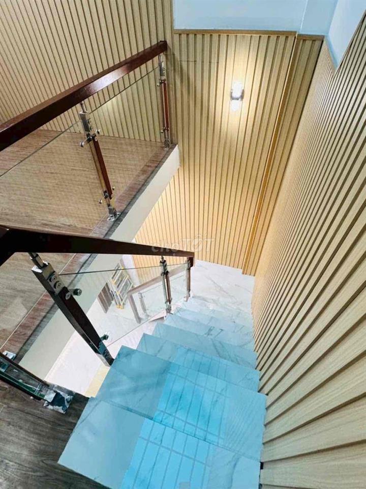 40M2 MẶT TIỀN QUẬN 5 - NGANG 4M - 2 TẦNG - NHÀ MỚI - NHỈNH 8 TỶ