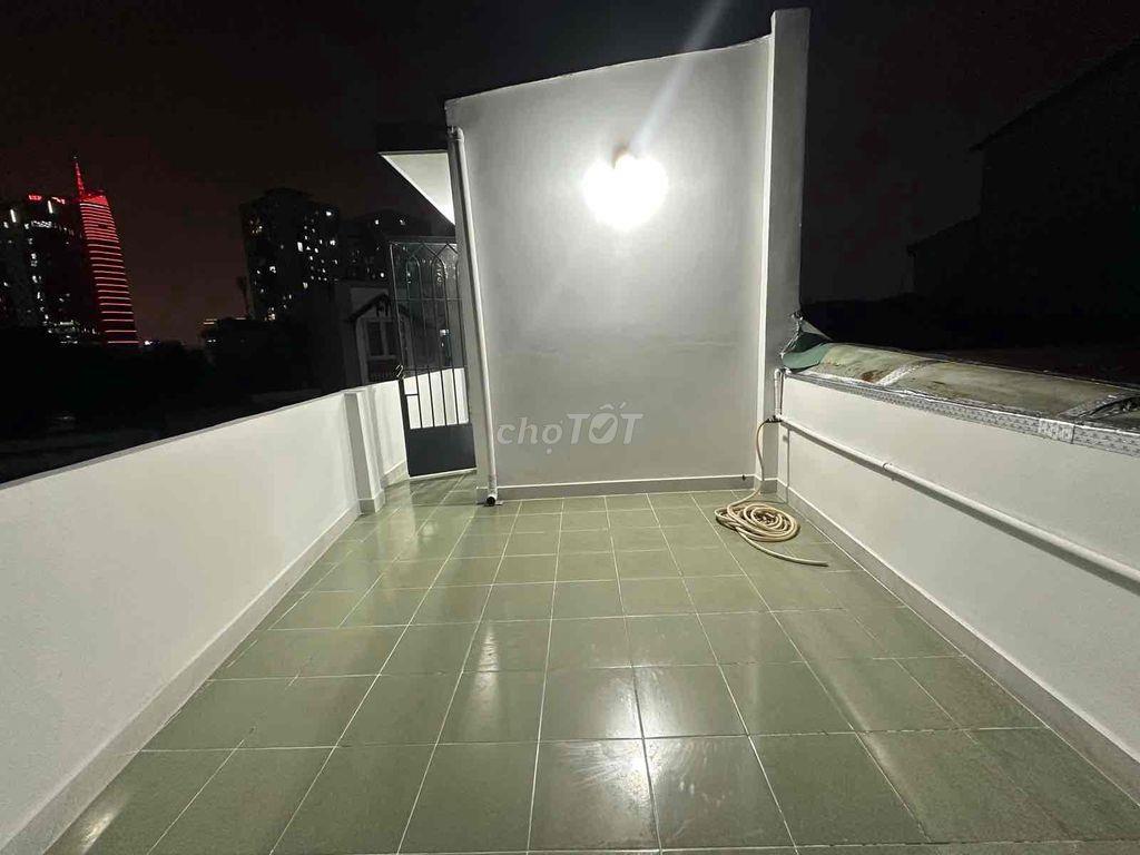 HẺM 5M - BÌNH THẠNH GIÁP QUẬN 1 - HƠN 40M2 - 3 TẦNG