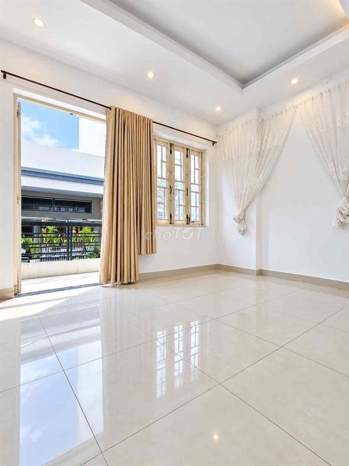 Ngang 4.2m - 40M2 - 4PN 3 Tầng BTCT SÁT QUẬN 1 - SÁT MẶT TIỀN