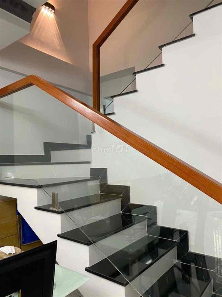 An Bình Quận 5 Hẻm 4.5m - 44m2 - Ngang 4.2m - 5PN 4 Tầng - HĐT 22tr/th