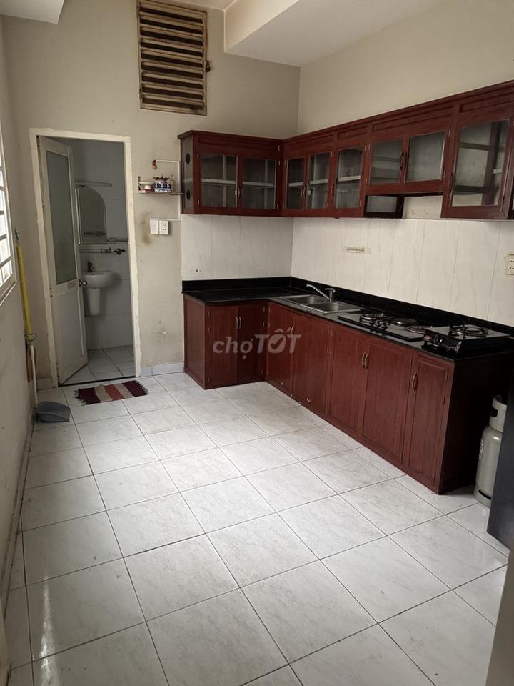 Căn góc Trung Tâm Q1 nhà trống tiện cải tạo mới