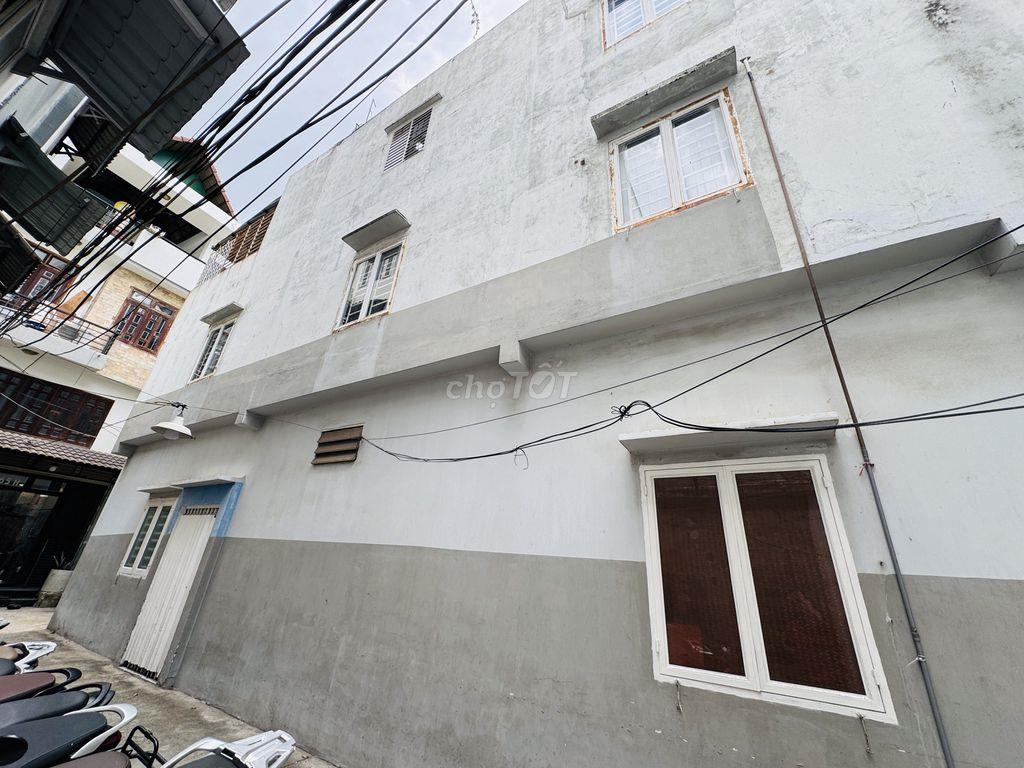 Căn góc Trung Tâm Q1 nhà trống tiện cải tạo mới