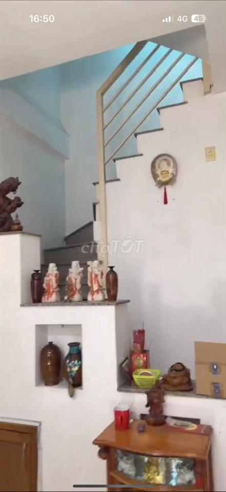 Tôi cần bán nhà gấp ngay trung tâm quận 1 ngay đường Cô Giang.