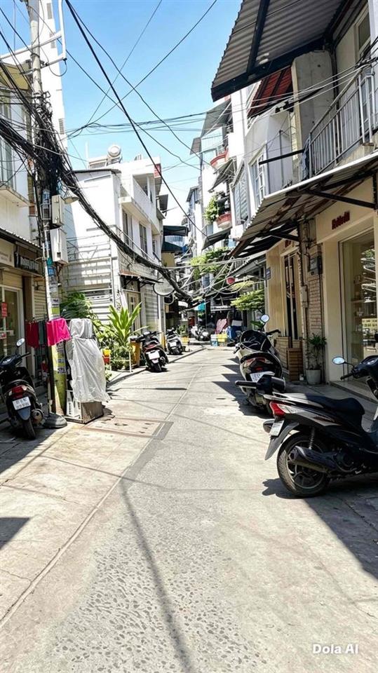 Bán Nhà Q1 Bùi Thị Xuân – 3 Tầng – 25m2 – Hẻm Thông – Giá 7.8 Tỷ